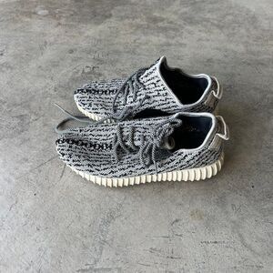 YZY Boost 350 Turtle dove Mens size 6.5 rare